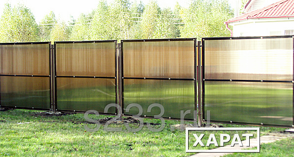 Фото Секционный забор из сотового поликарбоната 8 мм., высотой 2 м.