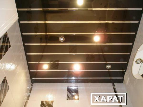 Фото Комплект реечного потолка для ванной комнаты (1,8м * 1,8м) 100Р + 25P(черный глянец+хром зеркало)