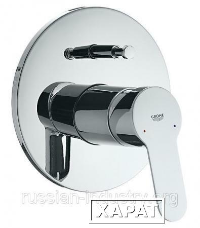 Фото Смеситель для ванны с переключением на душ GROHE BauEdge 29079000 со встраиваемым механзмом в комплекте