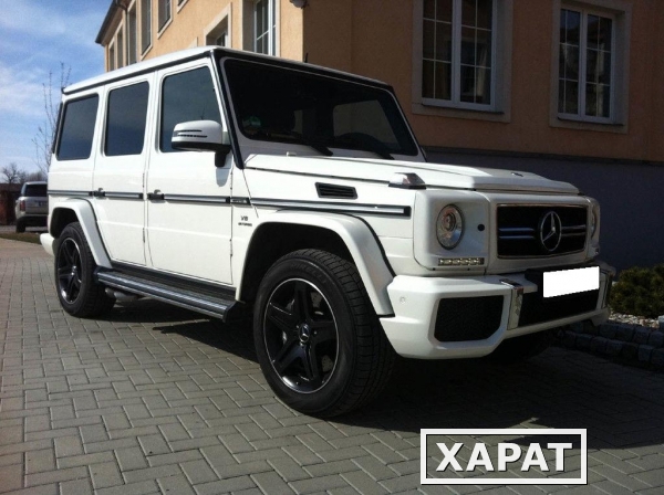 Фото Самый крутой кортеж в Астане из черных и белых Mercedes-Benz G-Class