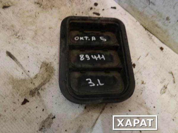 Фото Решетка вентиляционная задняя левая Skoda Octavia (089411СВ)