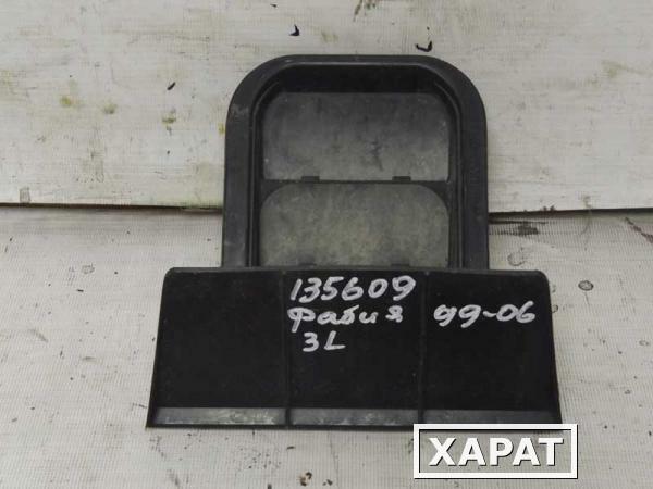 Фото Решетка вентиляционная Skoda Fabia (135609СВ2)