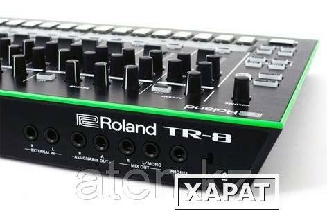 Фото ROLAND AIRA TR-8