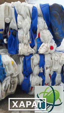 Фото Продать канистры пластиковые б у в Москве
