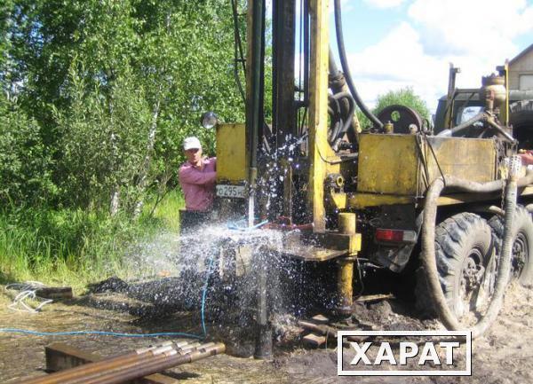 Фото Бурим скважины на воду