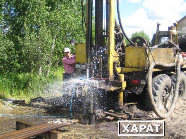 Фото Бурим скважины на воду