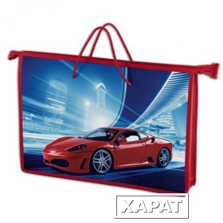 Фото Папка-сумка BRAUBERG (БРАУБЕРГ), на молнии с веревочными ручками, А4, пластик, для мальчиков, красный авто