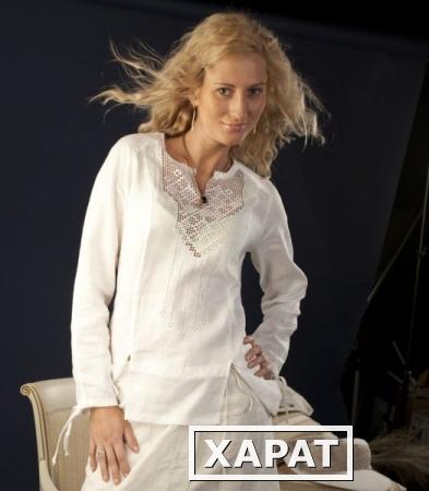 Фото Блуза льняная с ручной вышивкой