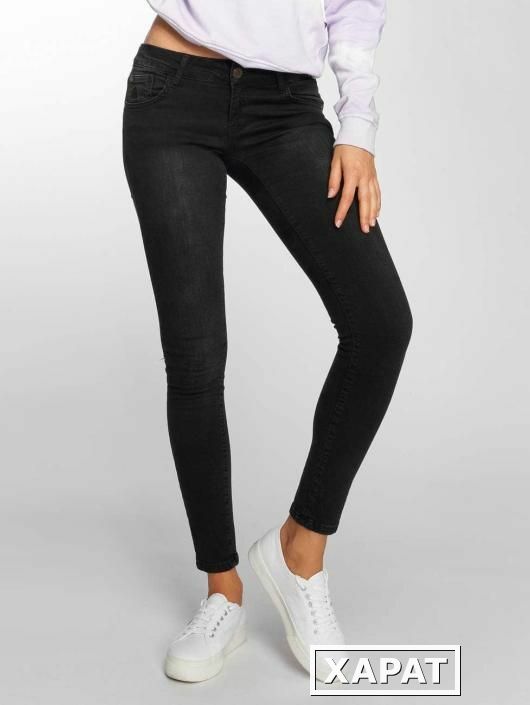 Фото Женские джинсы летние укороченные черного цвета Blossom