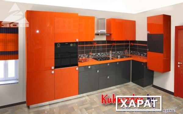 Фото Кухня с акриловыми фасадами Оранж - серый металлик