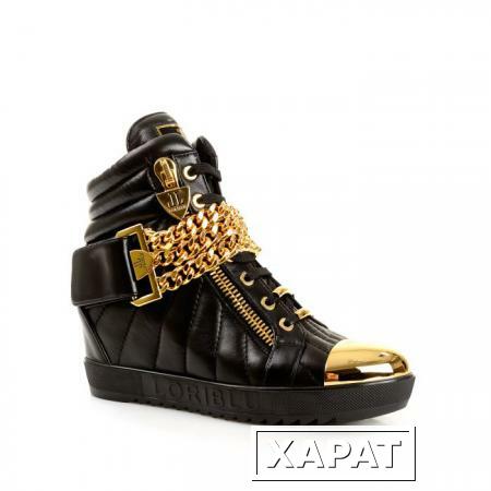 Фото LORIBLU Черные стеганые ботинки с золотистым декором от бренда Loriblu