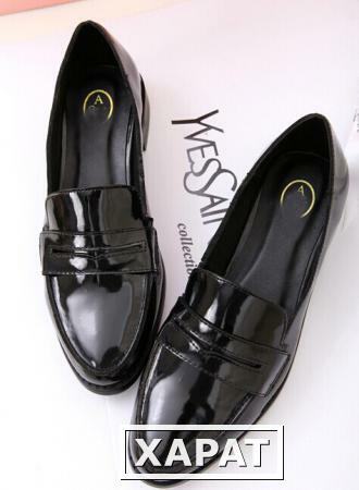 Фото Oumeiyinglun лакированная кожа плоские заостренные плоские туфли черные кожаные туфли обувь ретро обувь Лок Фу