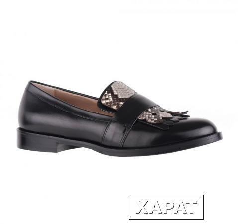 Фото NURSACE Качественные черные туфли из кожи с узорным мыском от бренда NURSACE