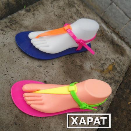 Фото Новые летние желе обувь щепотку плоские сандалии хит цвет плоские сандалии обувь сандалии дамы плюс размер сандалии