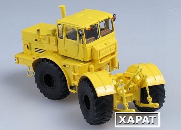 Фото Масштабная модель трактора "Кировец" К-701