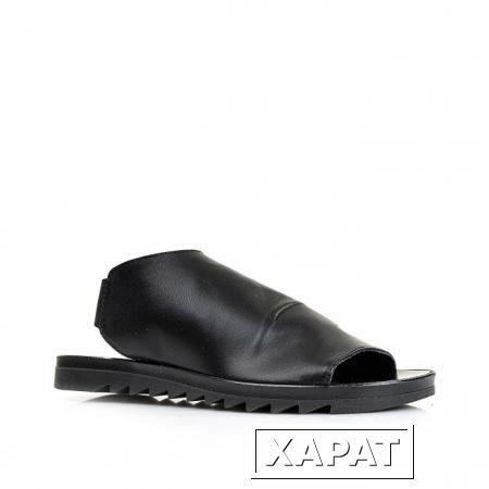 Фото TOSCA BLU Черные простые сандалии от итальянского бренда Tosca Blu
