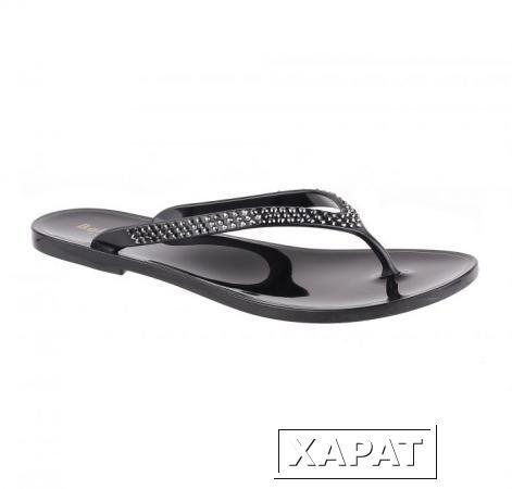 Фото BALDININI Изящные черные сандалии-сланцы из резины с металлическими заклепками от бренда Baldinini