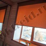 Фото №5 Рулонные шторы на коричневые пластиковые окна