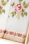 Фото №2 Комплект салфеток 42*42 см из 2 шт "корейская роза" п/э-100%,с вышивкой,белые Оптпромторг Ооо (850-812-2)