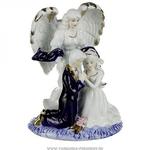 фото Фигурка ангел с молодой влюбленной парочкой 16х14 см, высота 21 см,