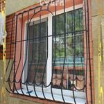 Фото №6 Металлические оконные решетки, изготовление и установка решеток на окна, художественная ковка под заказ.