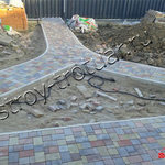 фото Укладка тротуарной плитки на бетонное основание цена