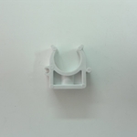 фото Кронштейн пластиковый для крепления труб 16,20,25,26,32 мм