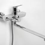 фото Смеситель для ванны с длинным поворотным изливом WasserKRAFT Lippe 4502L