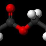 фото Этилацетат (этиловый эфир уксусной кислоты) СН3-СОО-CH2-CH3 — бесцветная летучая жидкость.