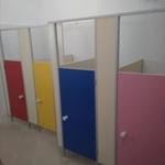 фото Туалетные кабинки в детский сад