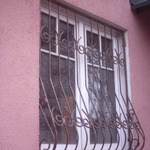 фото Решетки на окна металлические