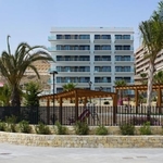 Фото №9 Недвижимость в Испании, Новая квартира на первой линии пляжа от застройщика в Лос Ареналес дель Соль,Коста Бланка,Испания