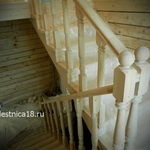 Фото №3 Деревянная лестница с промежуточной площадкой