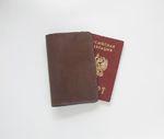 фото Кожаная обложка на паспорт КОРИЧНЕВАЯ