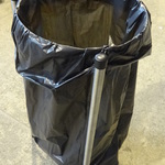 Фото №2 Стойки - держатели для мусорных пакетов