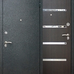 фото Стальная дверь с тремя контурами уплотнения