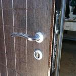 фото Дверь металлическая "Реалист" с фрезерованной панелью.