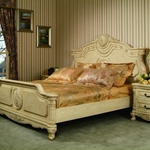 фото Двуспальная кровать с резьбой