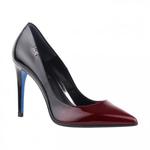 фото LORIBLU Женственные лаковые туфли-лодочки бордово-черного цвета от бренда Loriblu