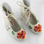 фото Туфли Small garden blessing card embroidered shoes B/837 B-837