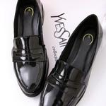 фото Oumeiyinglun лакированная кожа плоские заостренные плоские туфли черные кожаные туфли обувь ретро обувь Лок Фу