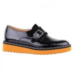 фото NURSACE Красивые черные лаковые туфли с оранжевой подошвой от бренда NURSACE