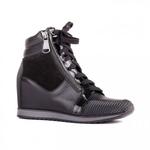 фото TOSCA BLU Черные ботинки из кожи и замши на шнуровке от бренда Tosca Blu