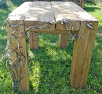 Фото №3 Дубовый столик с декором из металла.