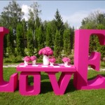 Фото №4 Объемные буквы "LOVE со столиком"