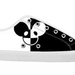 фото Rock Band Deadmau5 Women's Canvas Shoes Women White Low Top Canvas Shoes