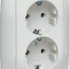 фото Розетка двойная Suno 2К+З с защитными шторками, с рамкой, Белый | арт. 774028 | Legrand
